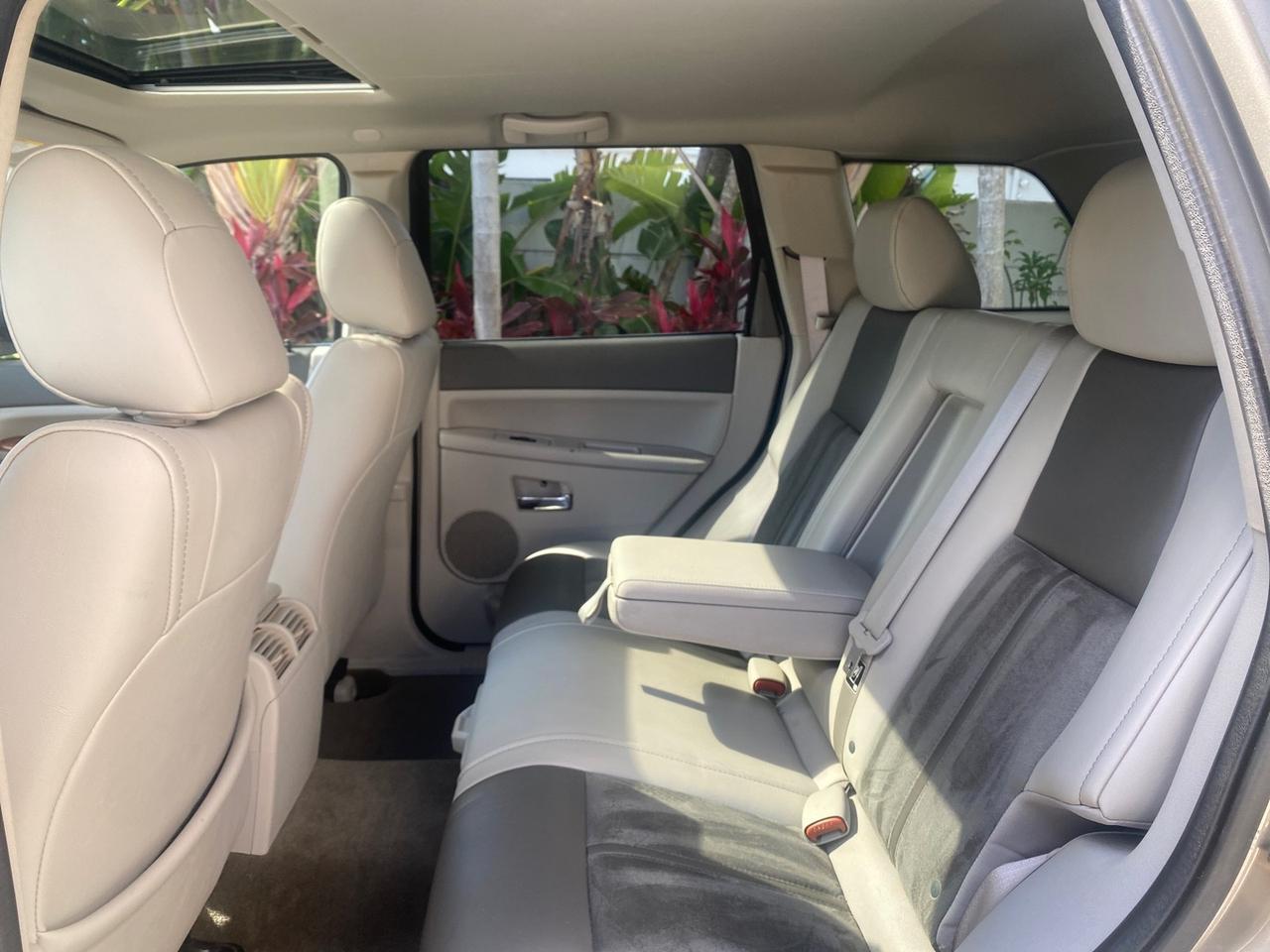 2006 Jeep Grand Cherokee Overland LOW MILES 57,372 1 OWNER 4WD Pompano Beach FL