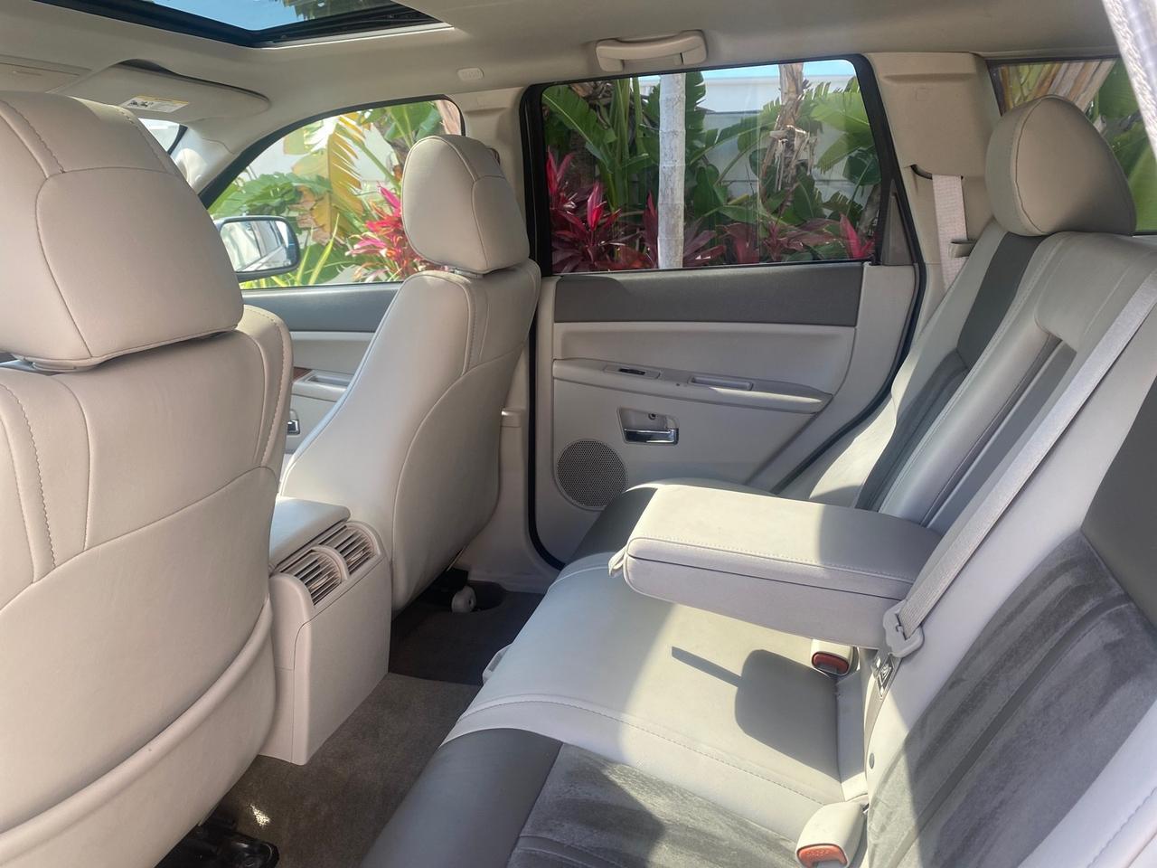 2006 Jeep Grand Cherokee Overland LOW MILES 57,372 1 OWNER 4WD Pompano Beach FL