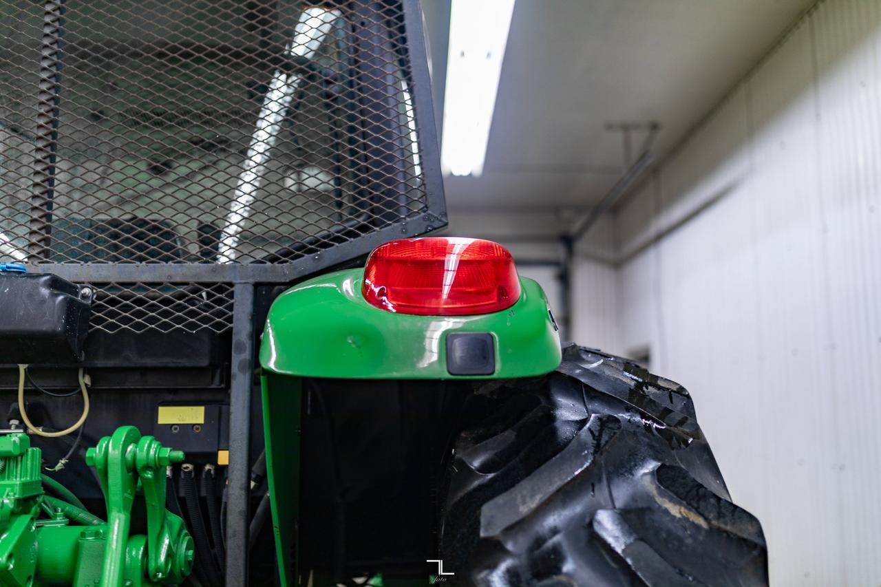 2006 John Deere 6415 4WD Tractor Diesel Red Deer AB