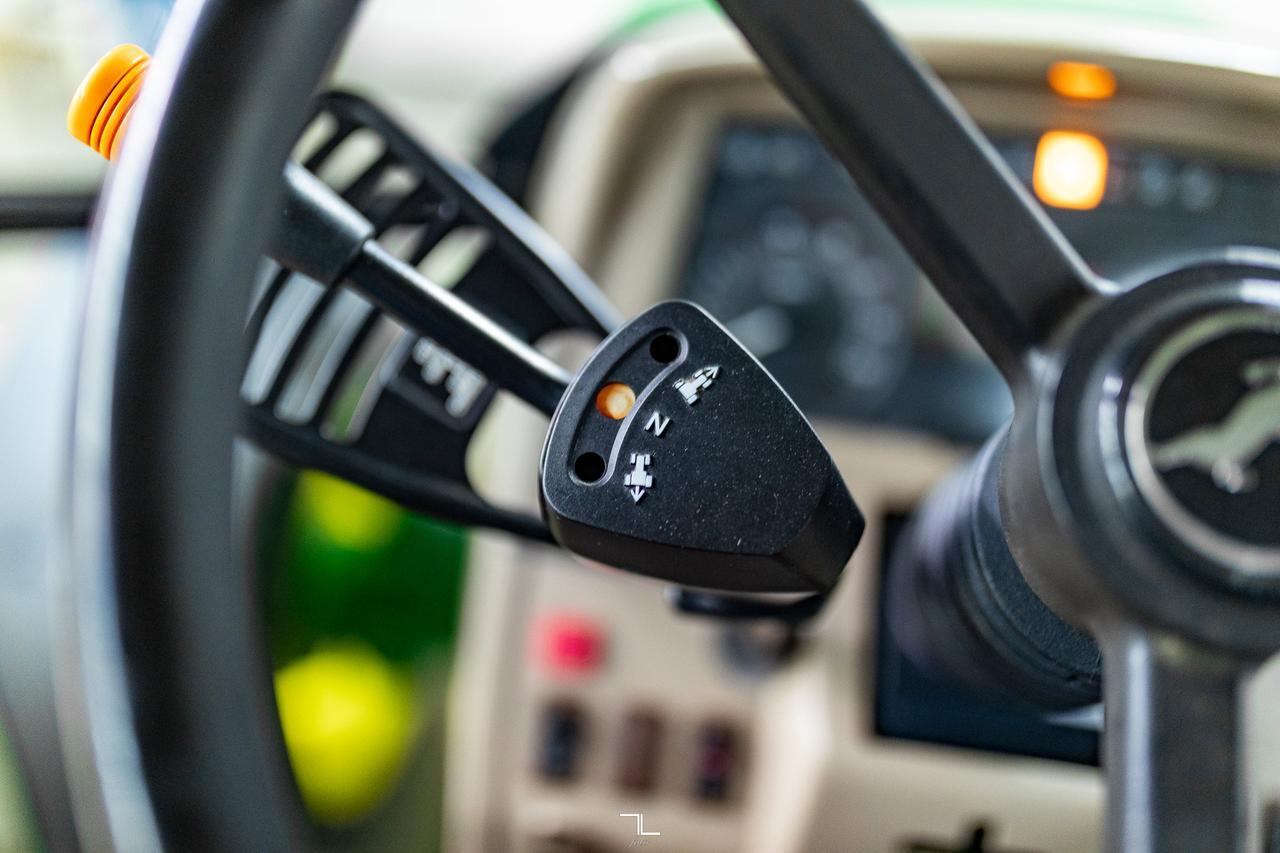 2006 John Deere 6415 4WD Tractor Diesel Red Deer AB