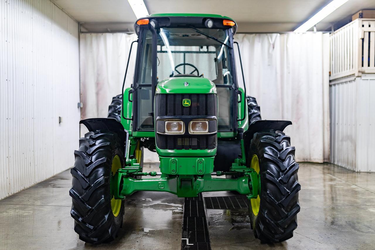 2006 John Deere 6415 4WD Tractor Diesel Red Deer AB