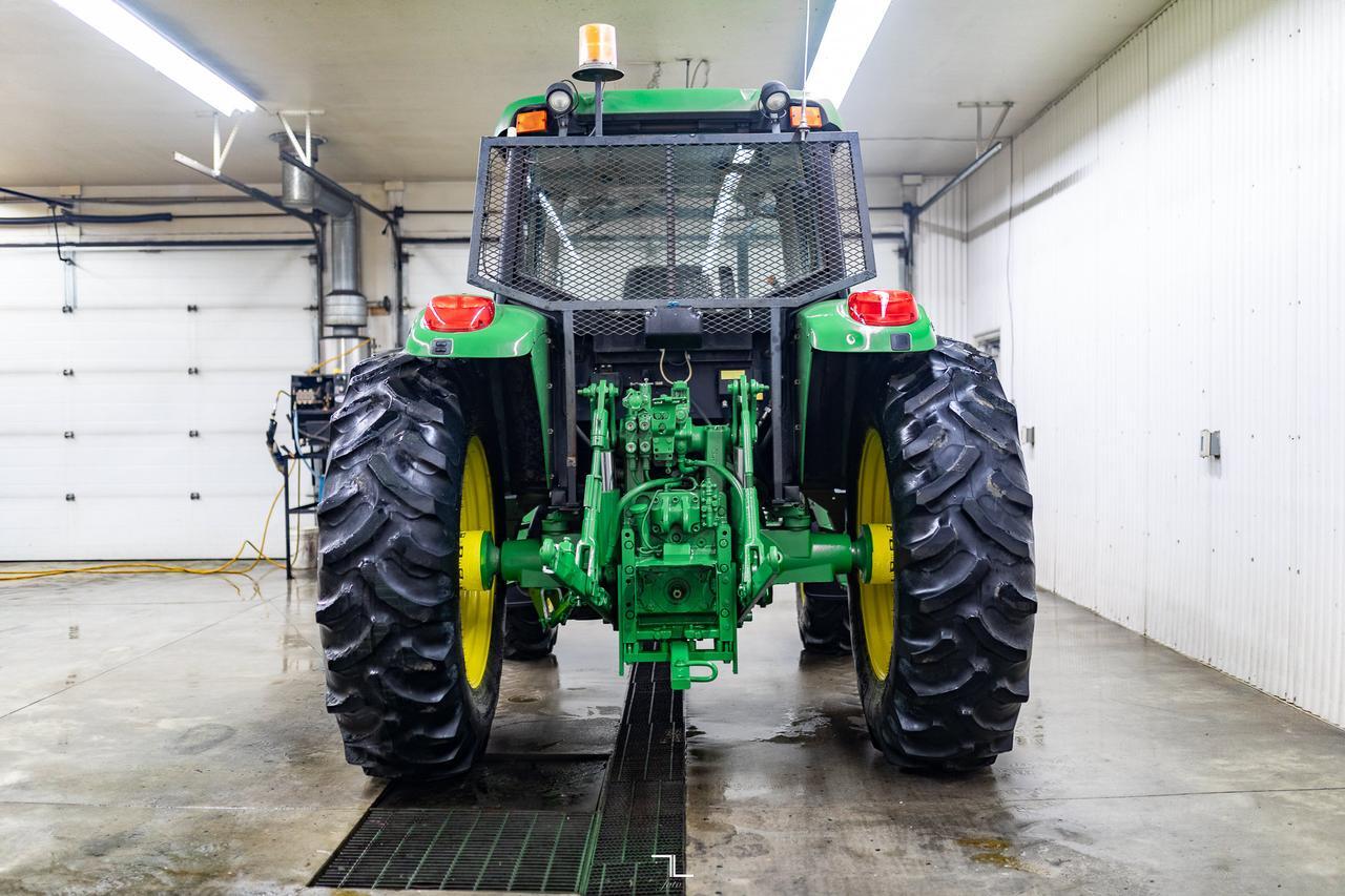 2006 John Deere 6415 4WD Tractor Diesel Red Deer AB