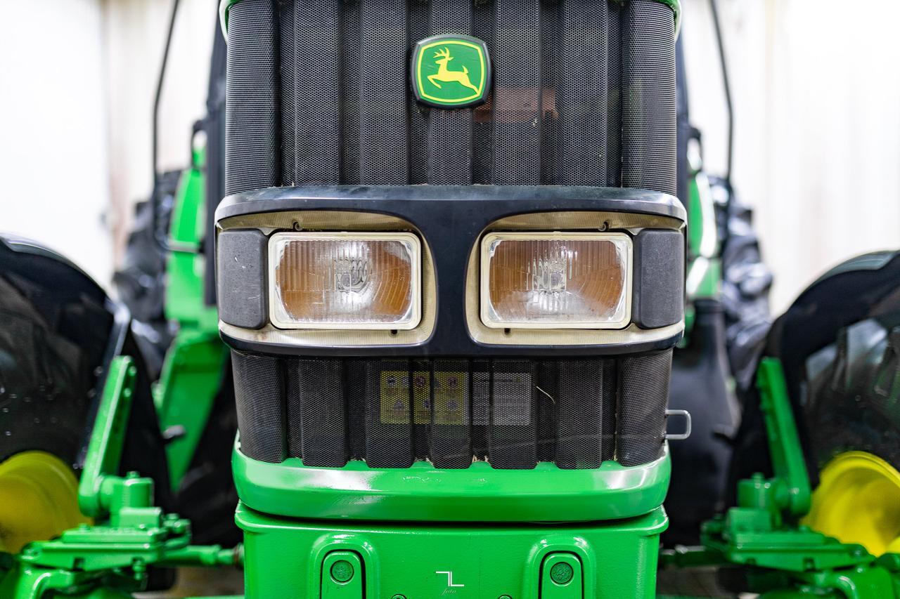 2006 John Deere 6415 4WD Tractor Diesel Red Deer AB