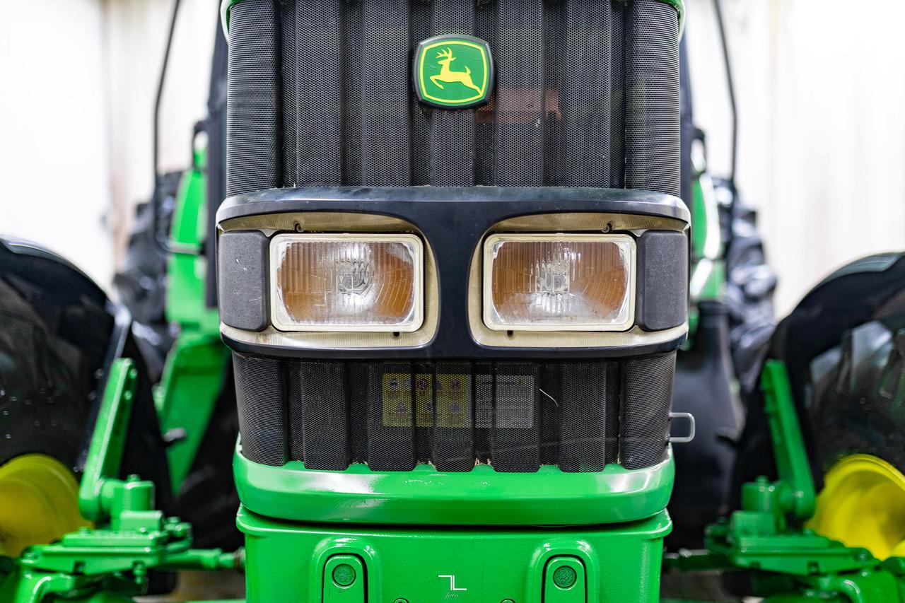 2006 John Deere 6415 4WD Tractor Diesel Red Deer AB