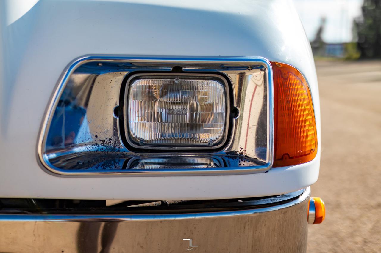 2006 Kenworth T-300 Regular Cab Flat Deck CAT Diesel Red Deer AB