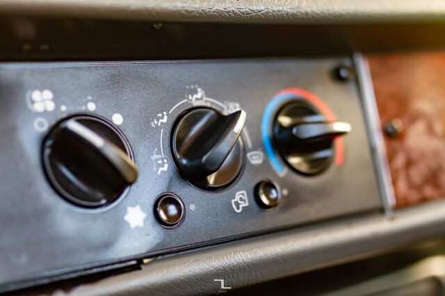 2006 Kenworth T-300 Regular Cab Flat Deck CAT Diesel Red Deer AB