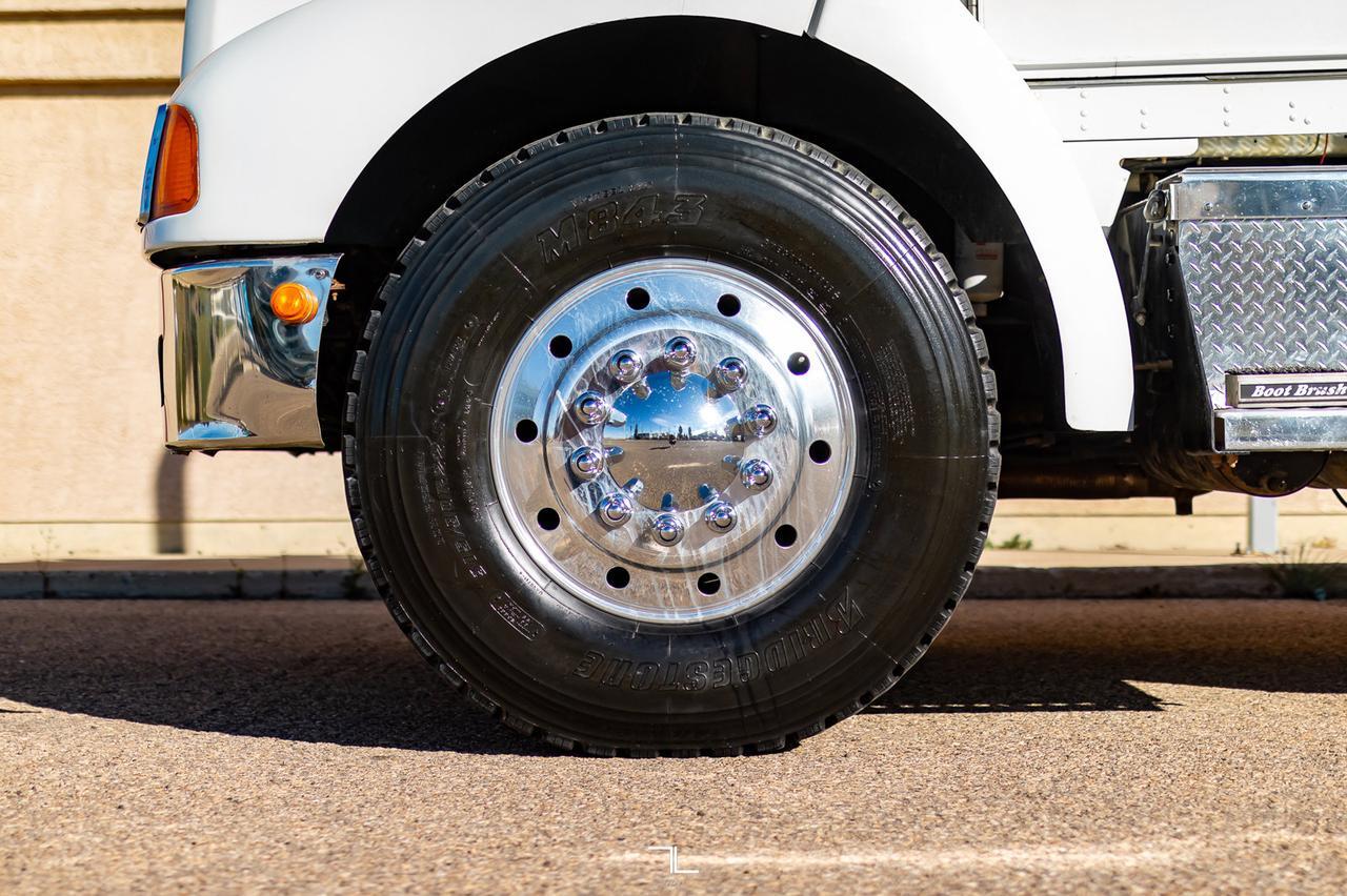 2006 Kenworth T-300 Regular Cab Flat Deck CAT Diesel Red Deer AB