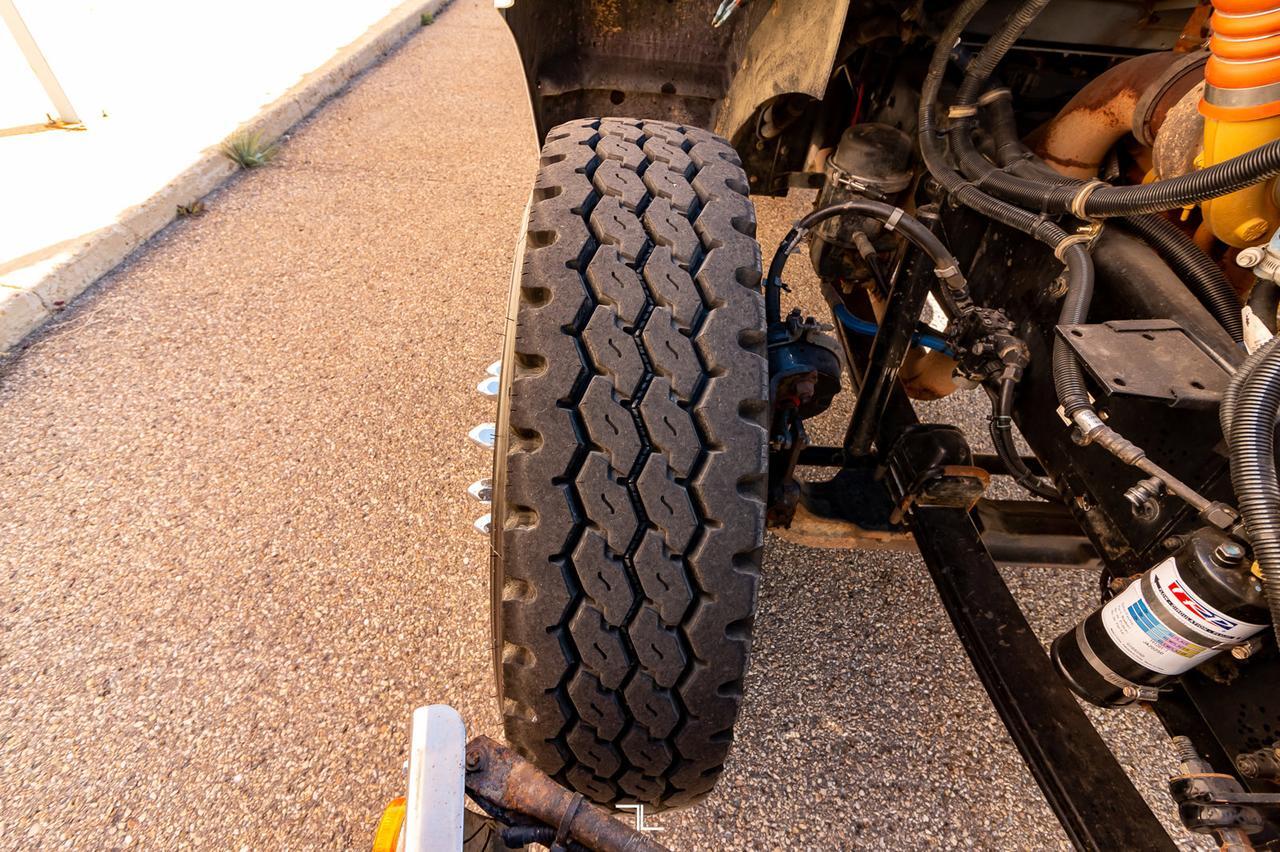 2006 Kenworth T-300 Regular Cab Flat Deck CAT Diesel Red Deer AB