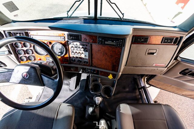 2006 Kenworth T-300 Regular Cab Flat Deck CAT Diesel Red Deer AB