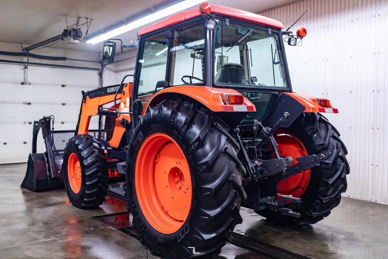 2006 Kubota M125X MFWD Tractor Loader Bucket Grapple Diesel Red Deer AB