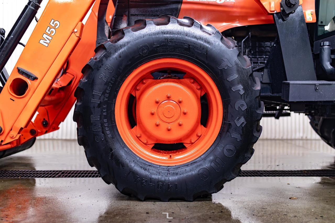 2006 Kubota M125X MFWD Tractor Loader Bucket Grapple Diesel Red Deer AB