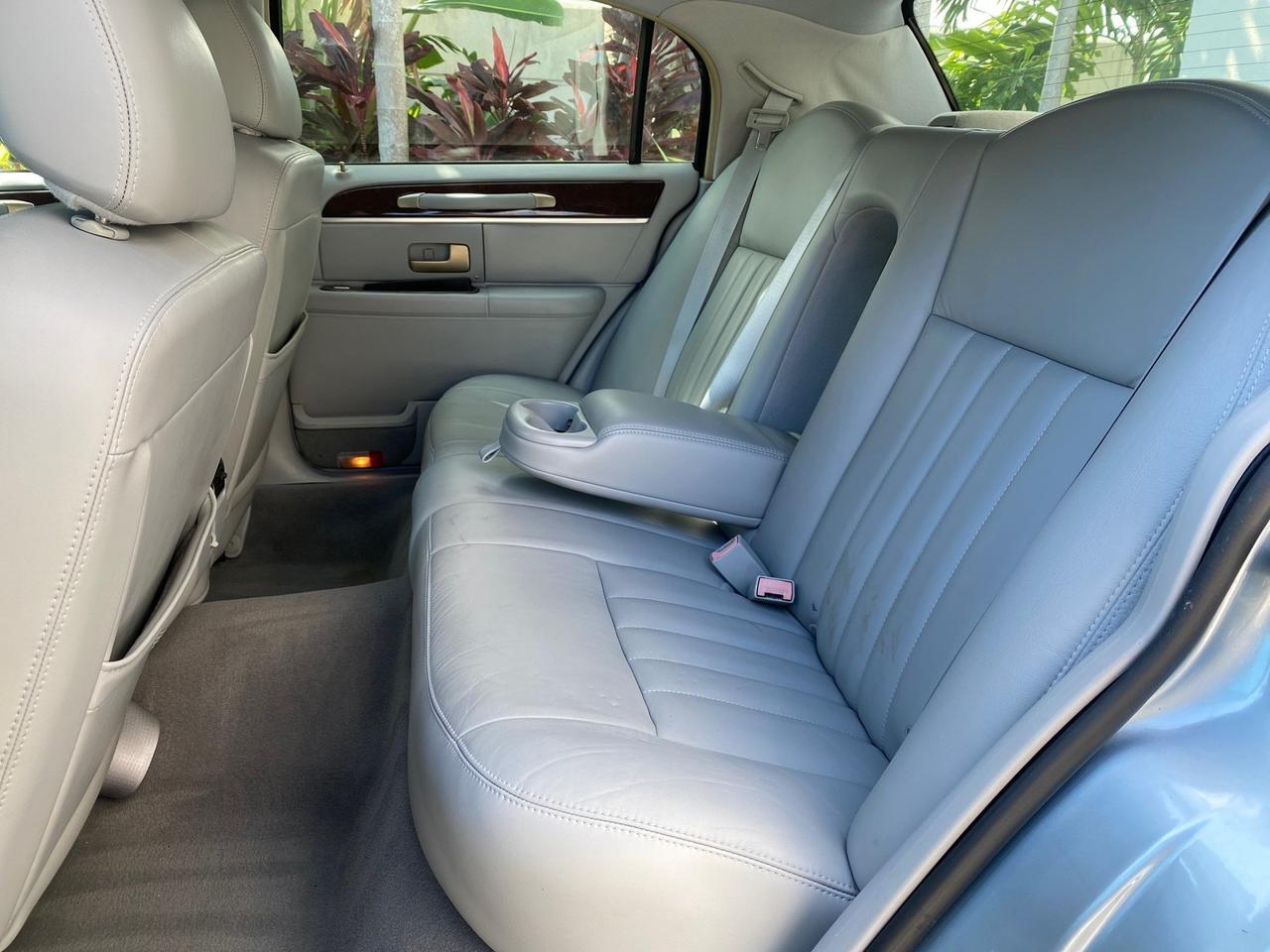 2006 Lincoln Town Car Signature LOW MILES 21,718 1 OWNER Pompano Beach FL