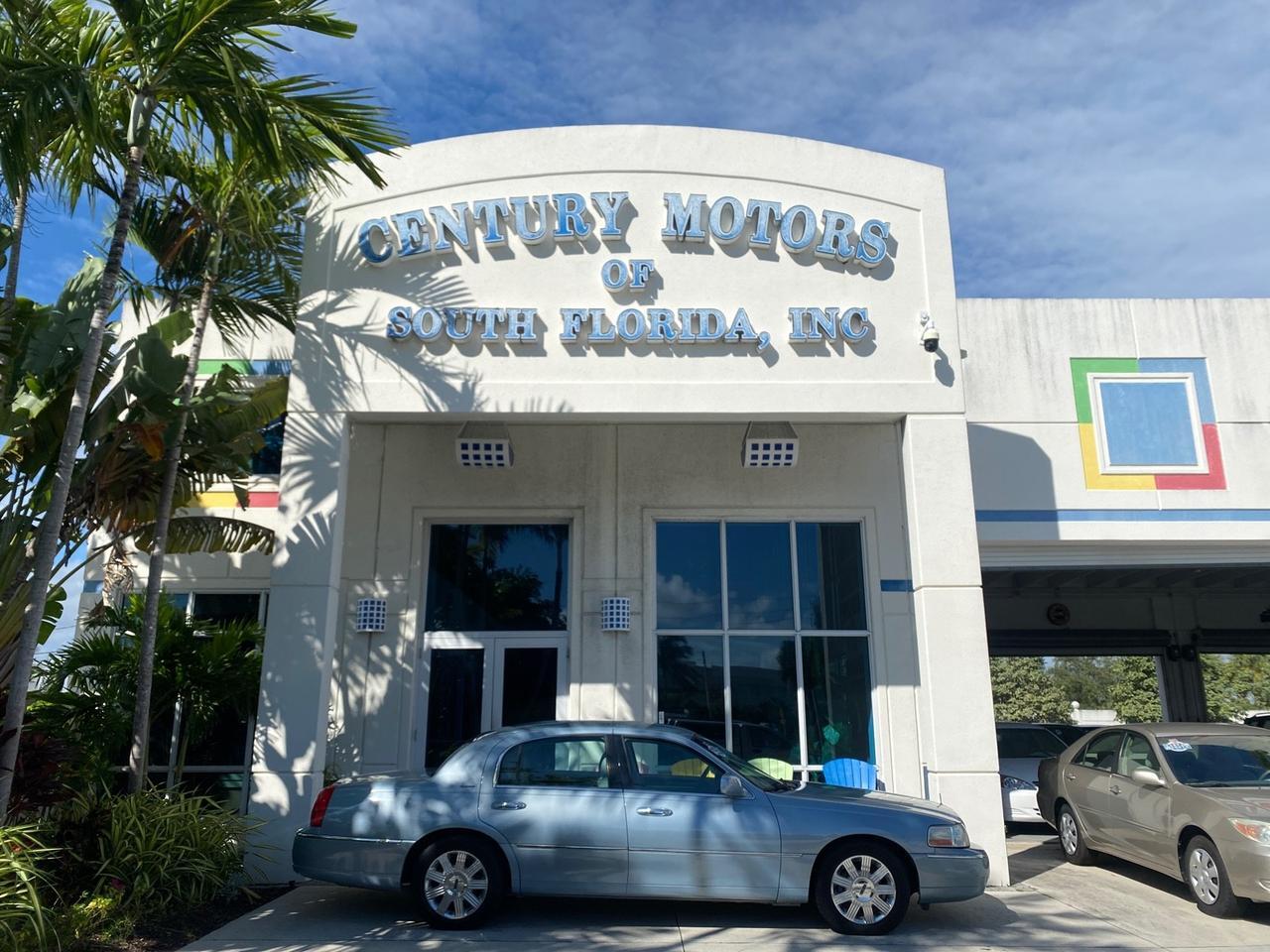 2006 Lincoln Town Car Signature LOW MILES 21,718 1 OWNER