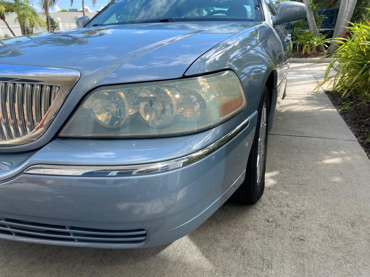 2006 Lincoln Town Car Signature LOW MILES 21,718 1 OWNER Pompano Beach FL