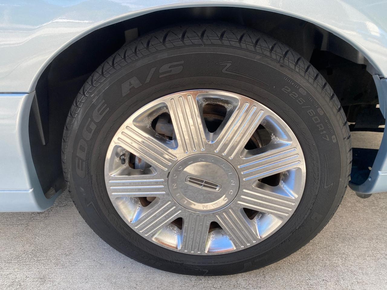 2006 Lincoln Town Car Signature LOW MILES 21,718 1 OWNER Pompano Beach FL