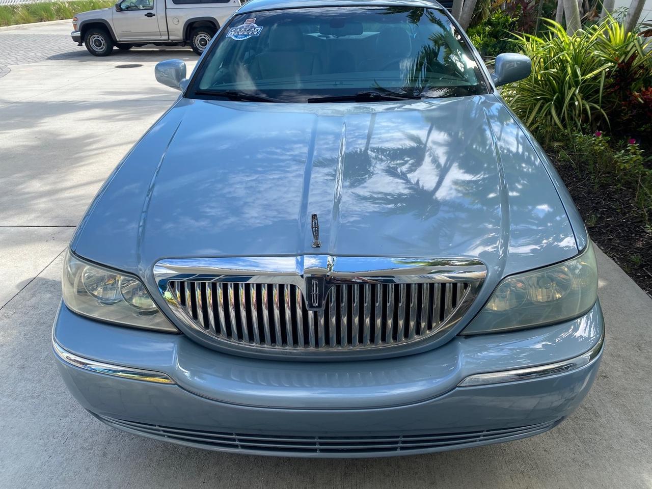 2006 Lincoln Town Car Signature LOW MILES 21,718 1 OWNER Pompano Beach FL