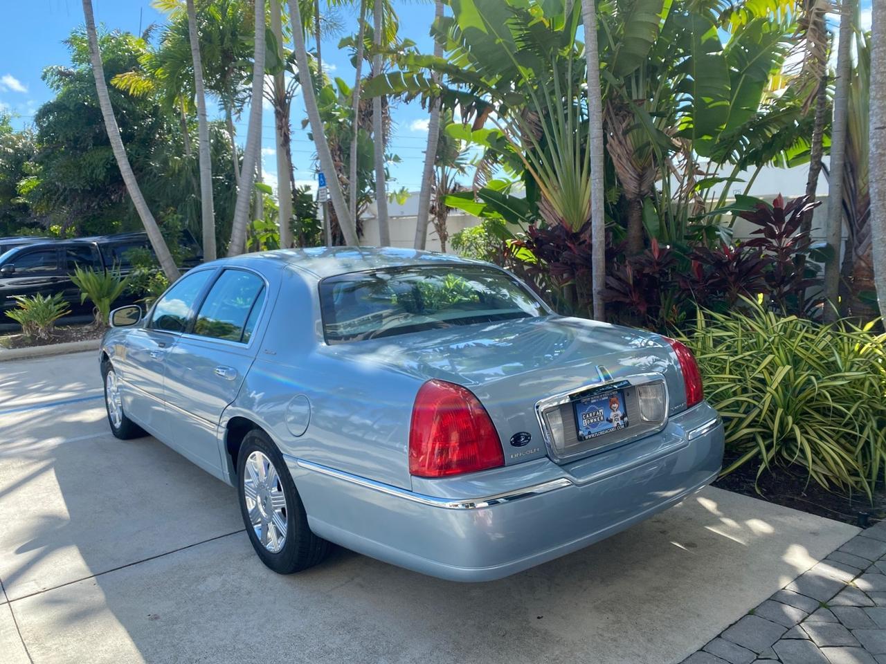 2006 Lincoln Town Car Signature LOW MILES 21,718 1 OWNER Pompano Beach FL