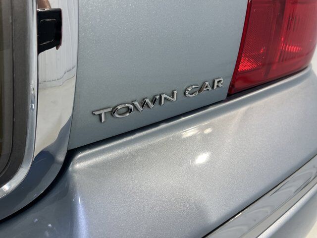 2006 Lincoln Town Car Signature Limited San Antonio TX