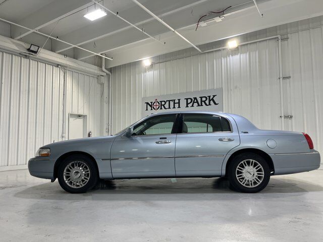 2006 Lincoln Town Car Signature Limited San Antonio TX