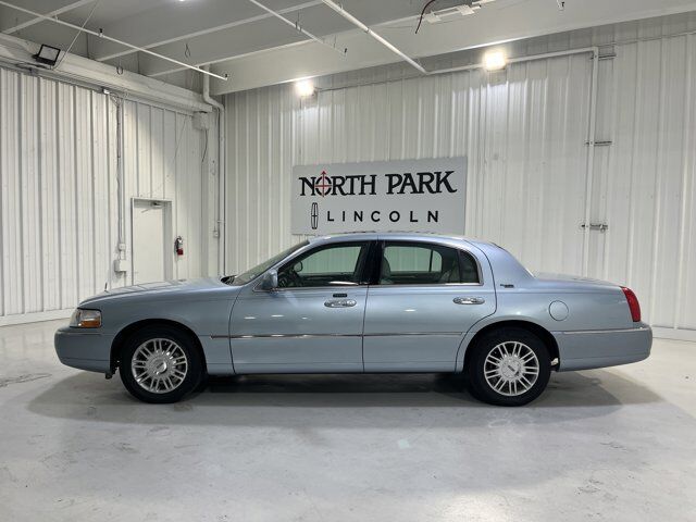 2006 Lincoln Town Car Signature Limited San Antonio TX