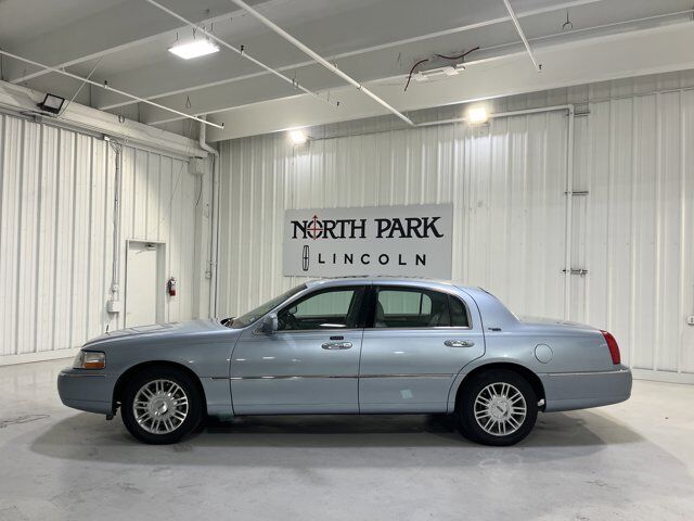 2006 Lincoln Town Car Signature Limited San Antonio TX