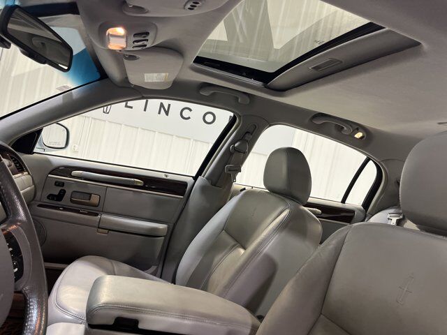 2006 Lincoln Town Car Signature Limited San Antonio TX