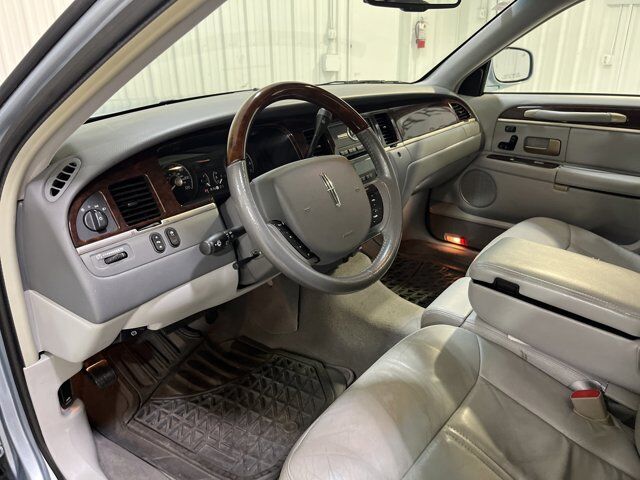 2006 Lincoln Town Car Signature Limited San Antonio TX