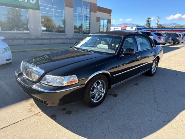 2006 Lincoln Town Car Signature Limited