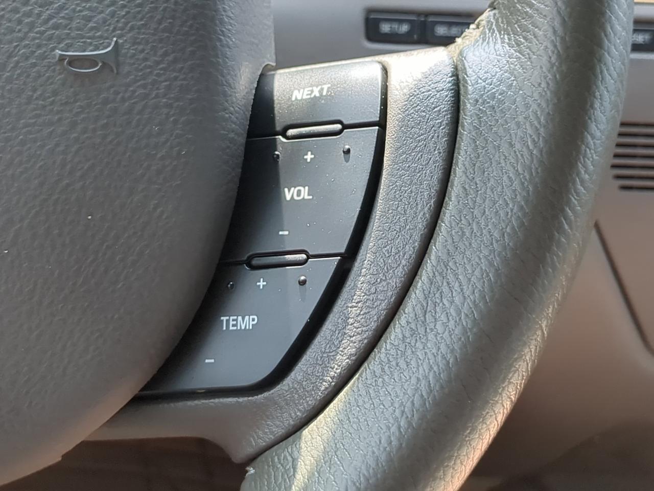 2006 Lincoln Town Car Signature Appleton WI
