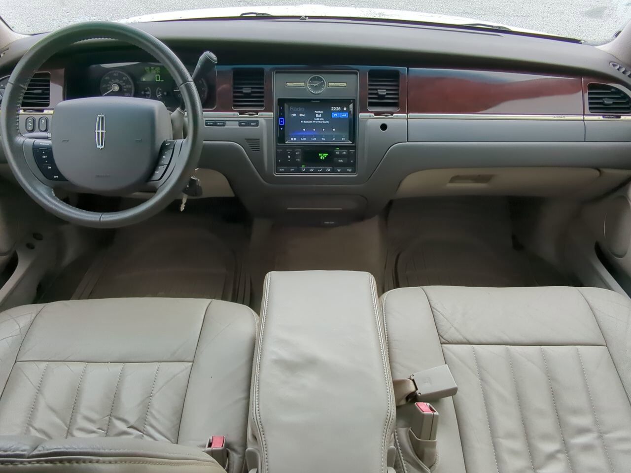 2006 Lincoln Town Car Signature Appleton WI