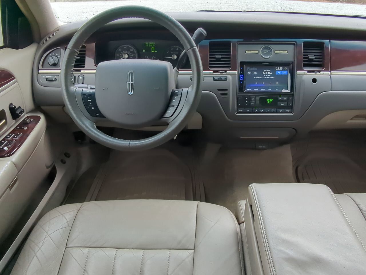 2006 Lincoln Town Car Signature Appleton WI