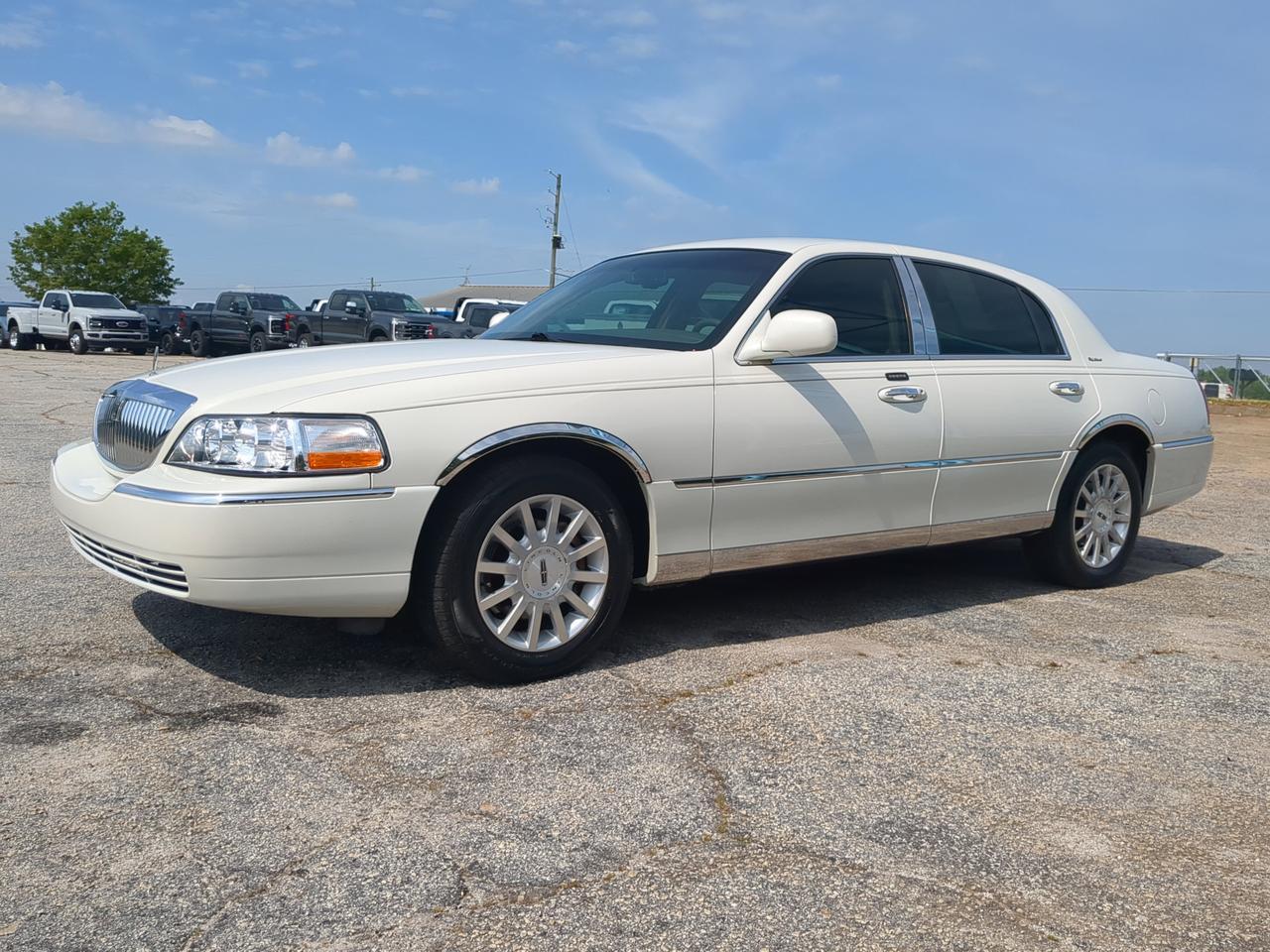 2006 Lincoln Town Car Signature Appleton WI