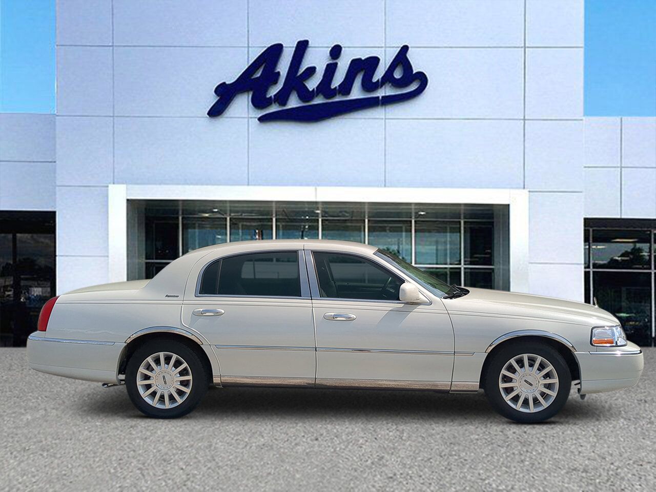 2006 Lincoln Town Car Signature