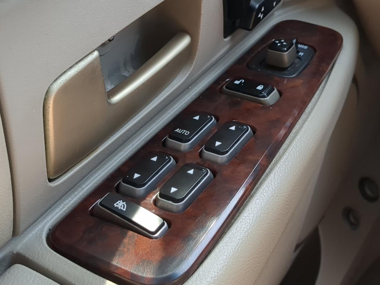 2006 Lincoln Town Car Signature Winder GA