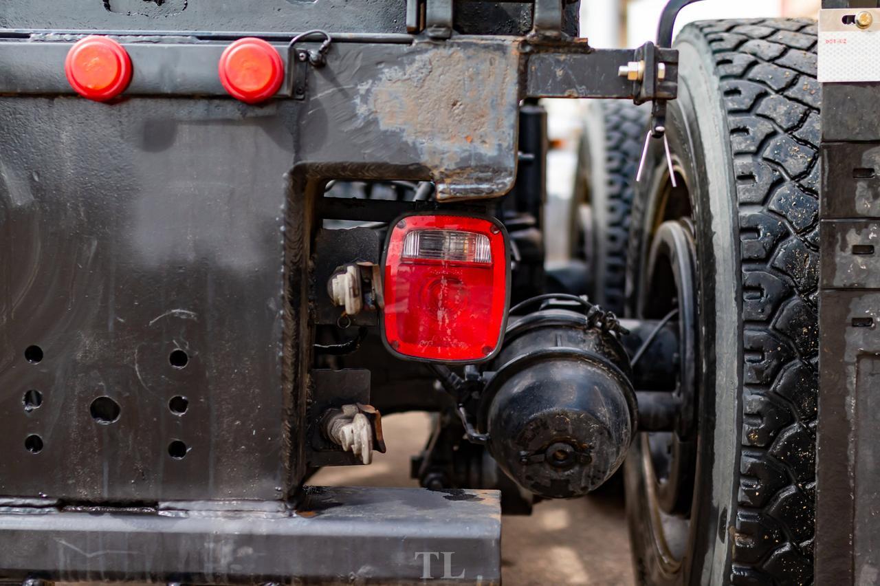 2006 Mack Granite CV713 Daycab & Chassis Heavy Spec Red Deer AB