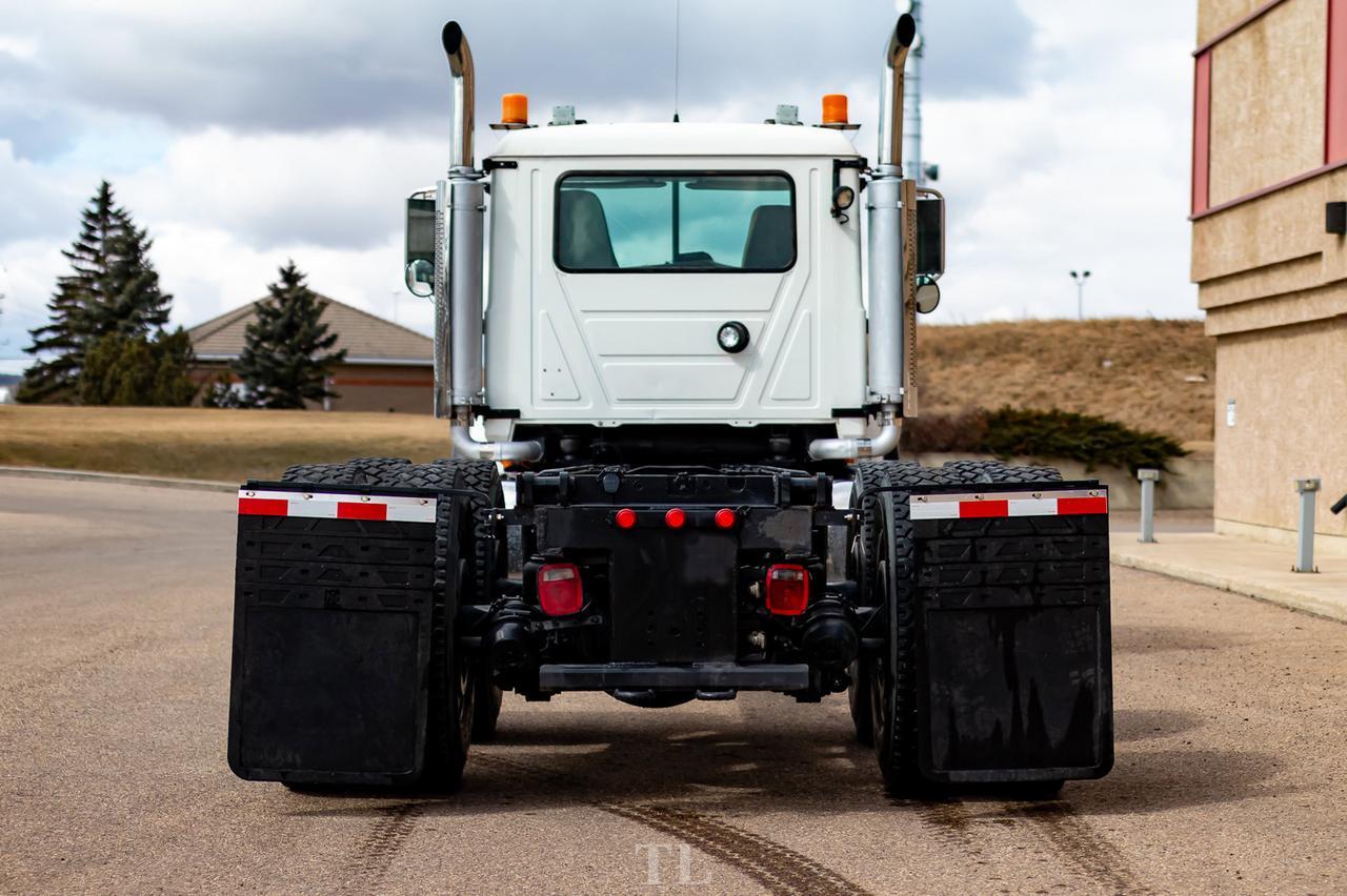 2006 Mack Granite CV713 Daycab & Chassis Heavy Spec Red Deer AB