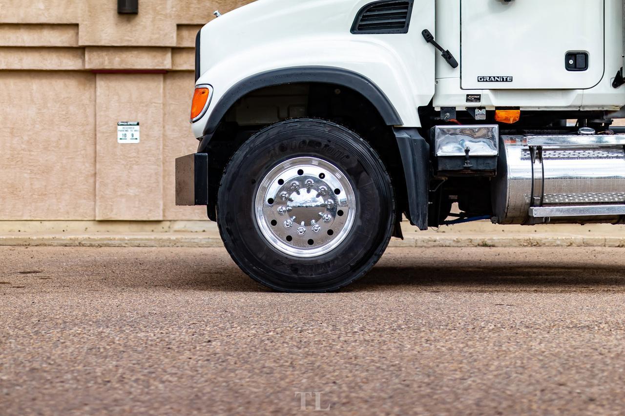 2006 Mack Granite CV713 Daycab & Chassis Heavy Spec Red Deer AB