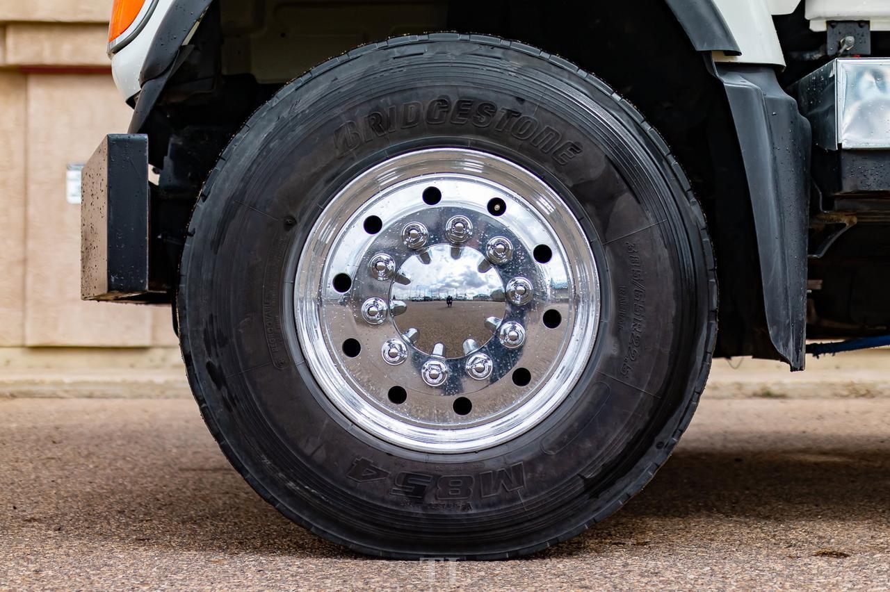 2006 Mack Granite CV713 Daycab & Chassis Heavy Spec Red Deer AB