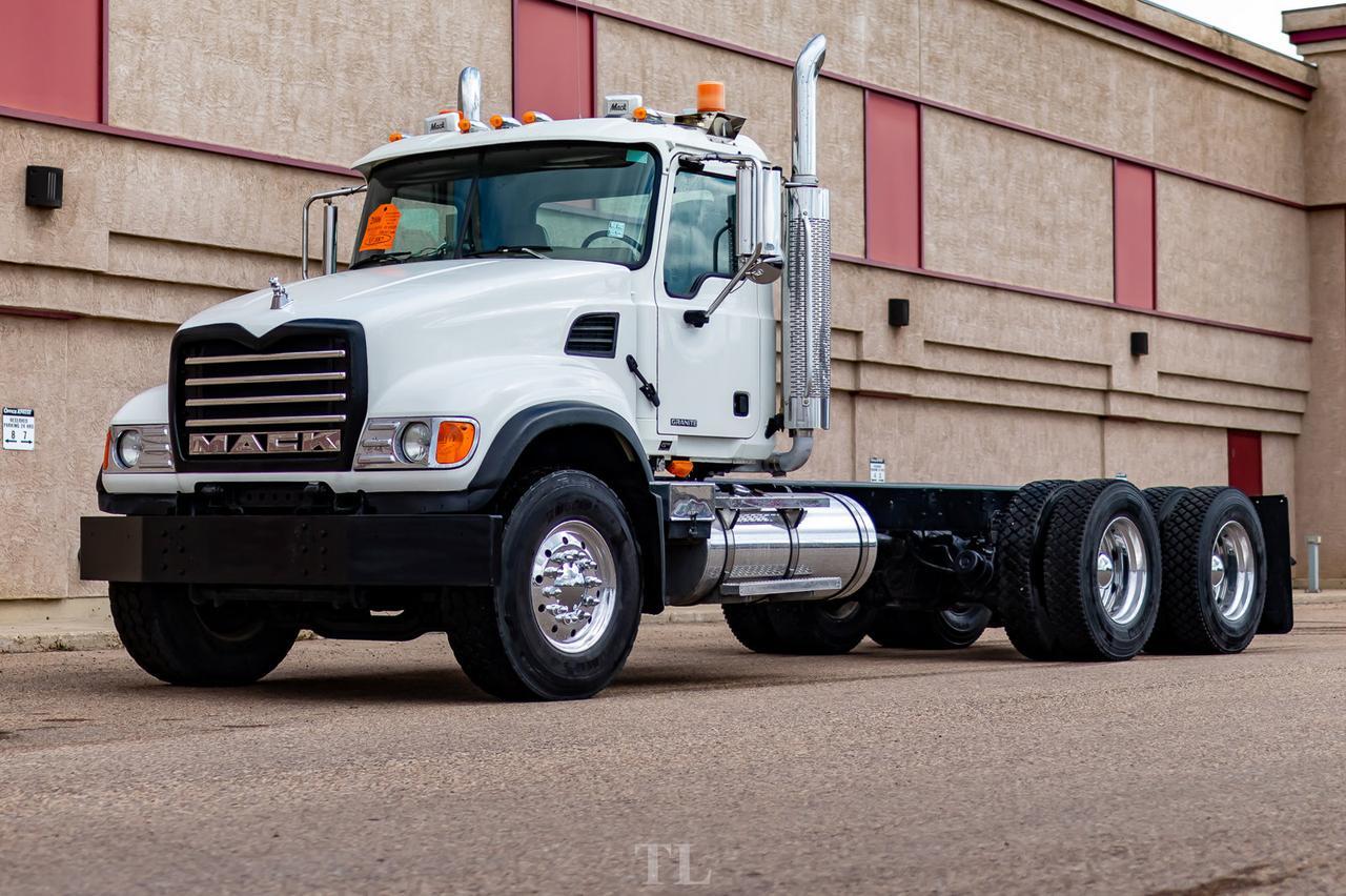 2006 Mack Granite CV713 Daycab & Chassis Heavy Spec Red Deer AB