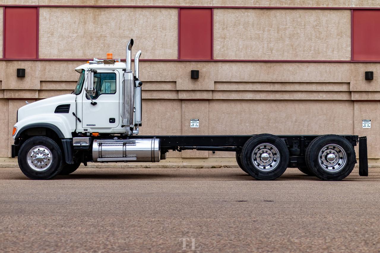 2006 Mack Granite CV713 Daycab & Chassis Heavy Spec Red Deer AB
