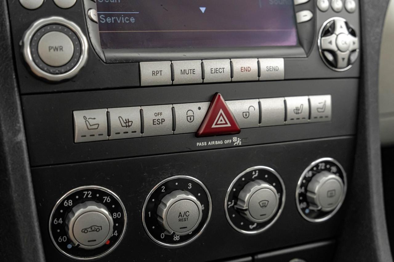 2006 Mercedes-Benz SLK 350 AUTOMATIC NAVIGATION LEATHER HEATED SEATS AIRSCARF HARMAN KARDON Carrollton TX