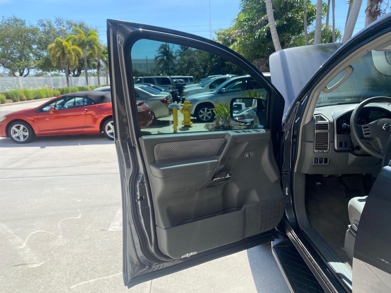 2006 Nissan Armada SE 21 SERVICES NO ACCIDENTS Pompano Beach FL