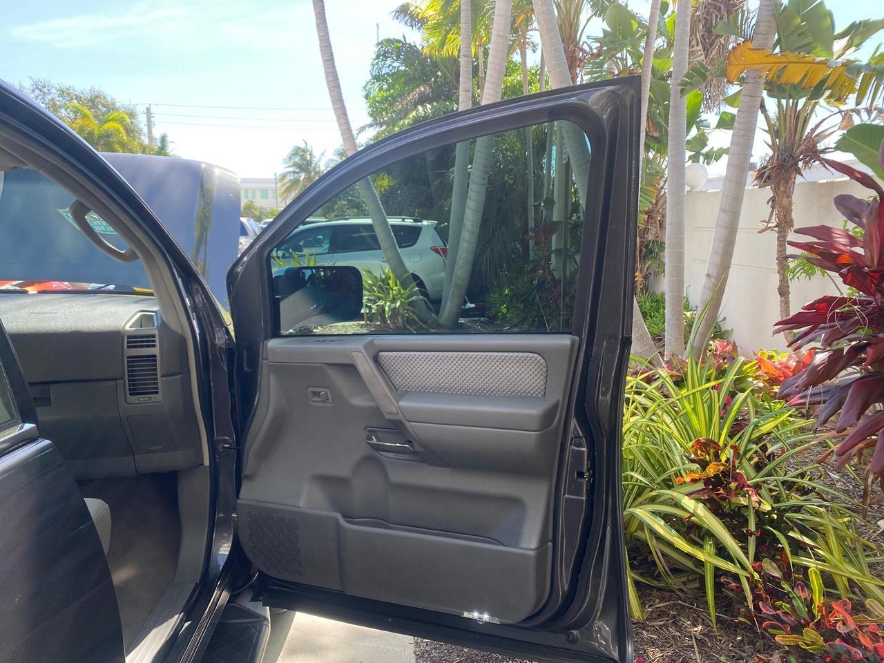 2006 Nissan Armada SE 21 SERVICES NO ACCIDENTS Pompano Beach FL