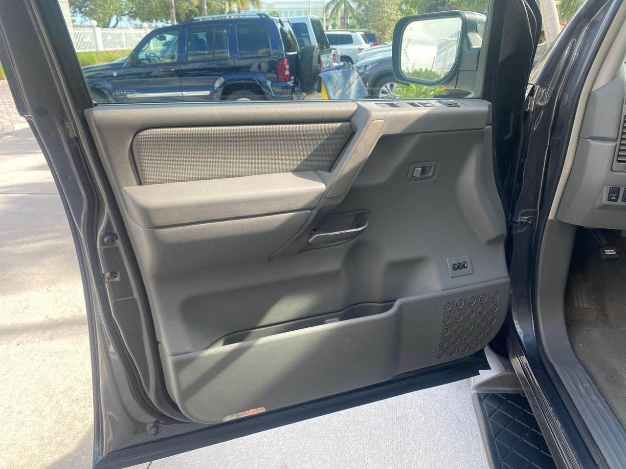 2006 Nissan Armada SUV 4x4 SE LOW MILES 46,059 1 OWNER Pompano Beach FL