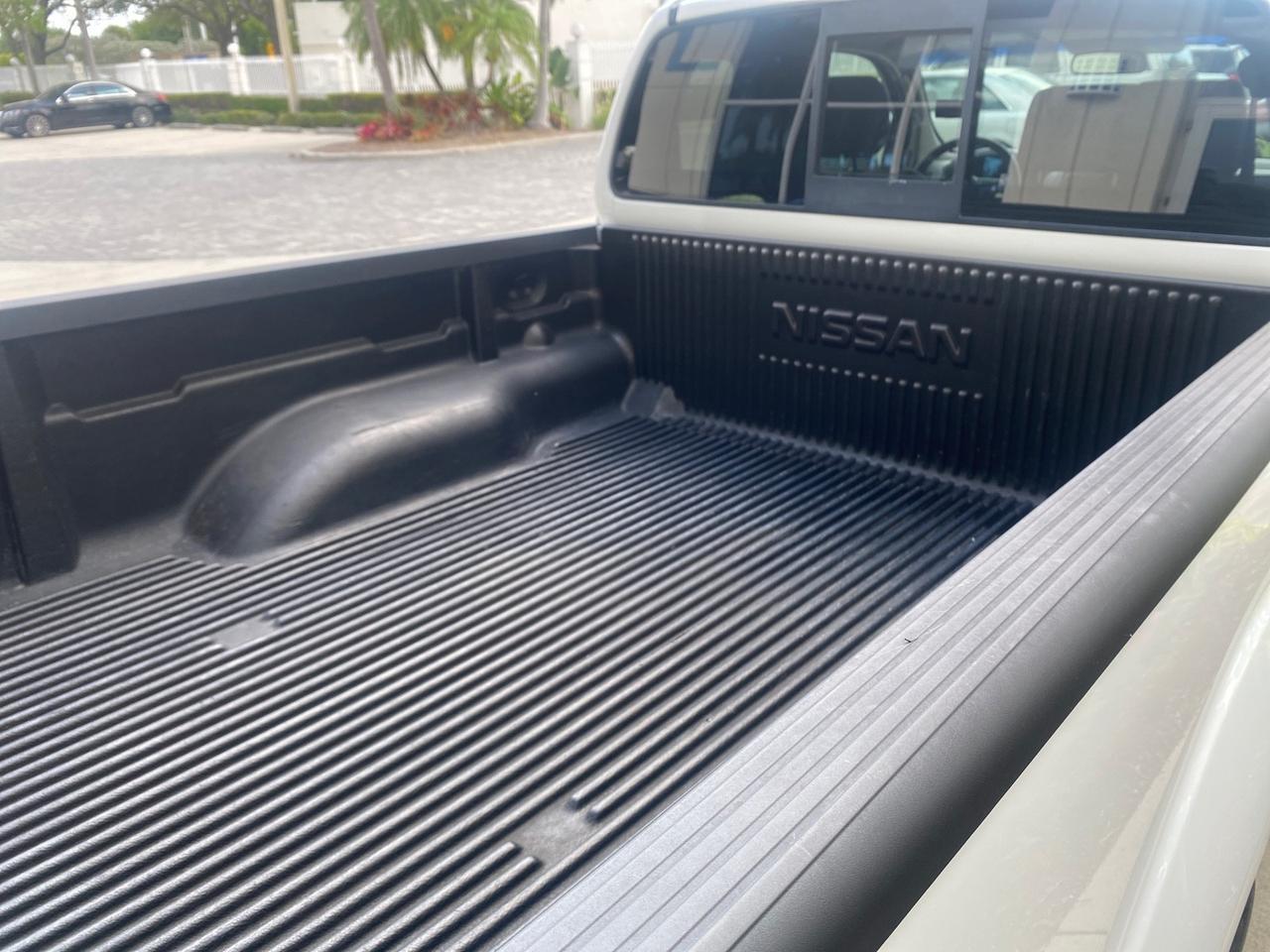 2006 Nissan Frontier XE LOW MILES NO ACCIDENTS Pompano Beach FL