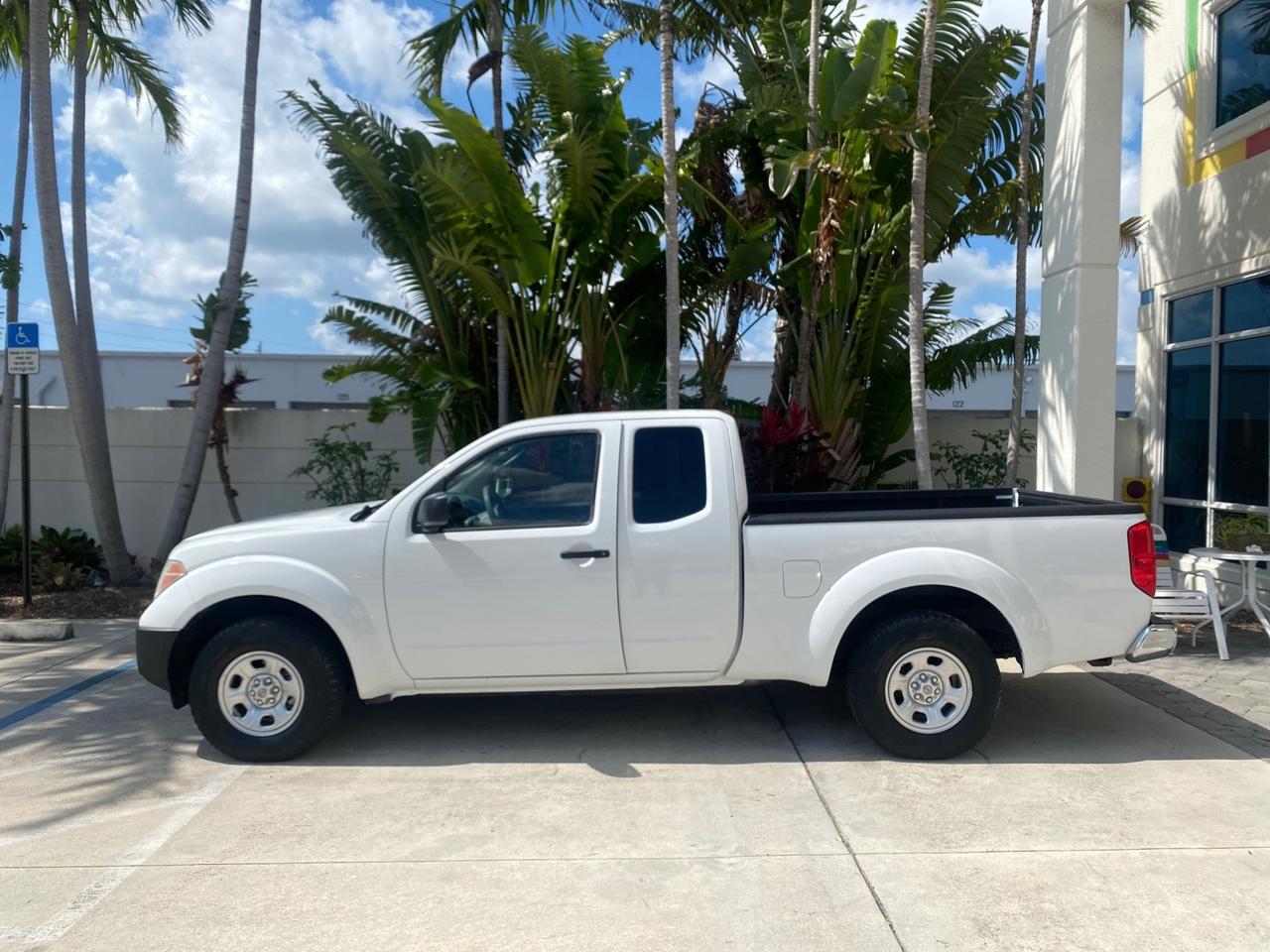 2006 Nissan Frontier XE LOW MILES NO ACCIDENTS Pompano Beach FL