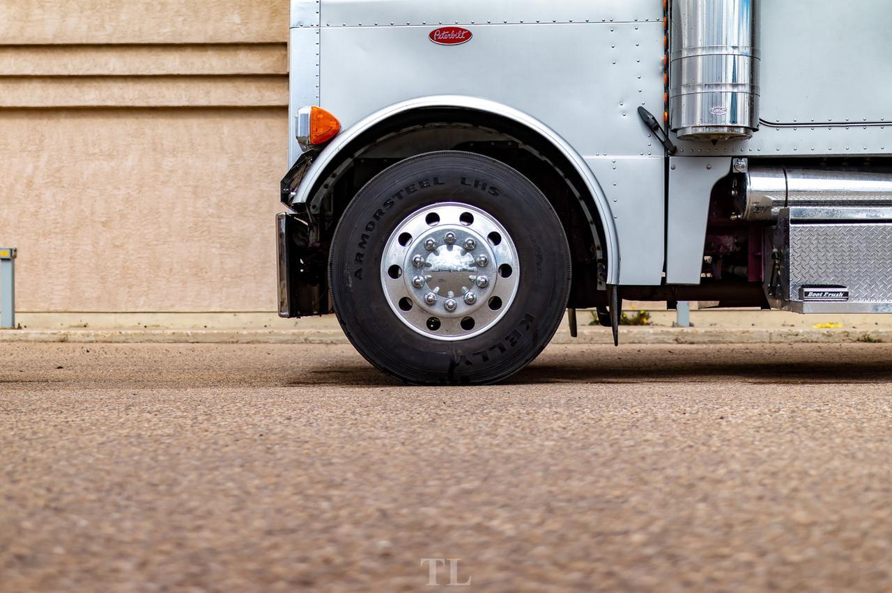 2006 Peterbilt 379 Longnose Tractor Sleeper Red Deer AB