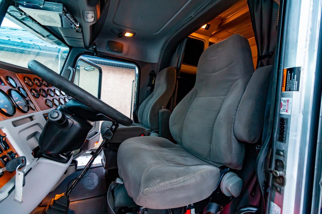 2006 Peterbilt 379 Longnose Tractor Sleeper Red Deer AB