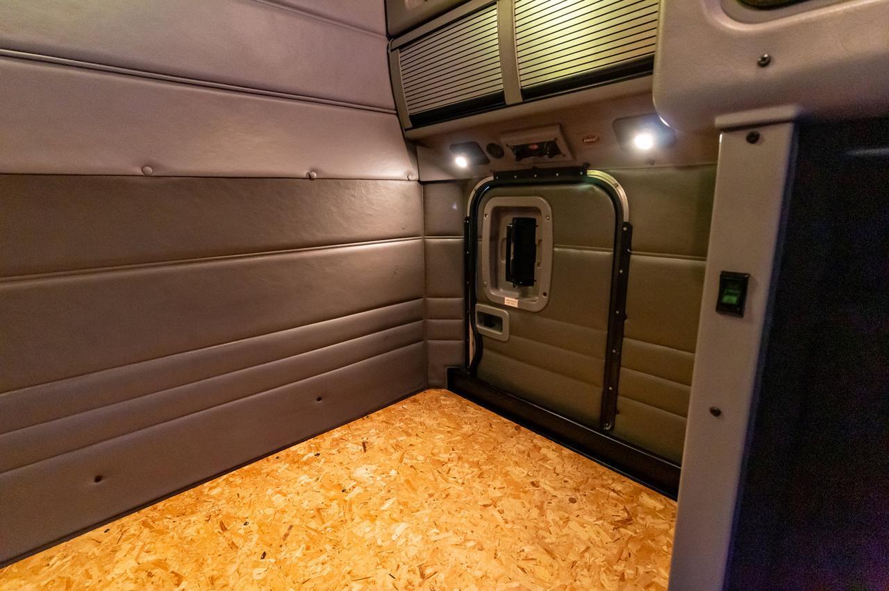 2006 Peterbilt 379 Longnose Tractor Sleeper Red Deer AB