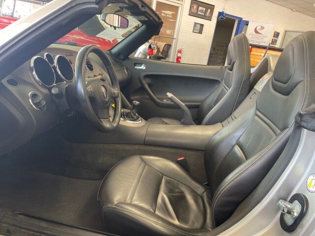 2006 Pontiac Solstice Cleveland OH